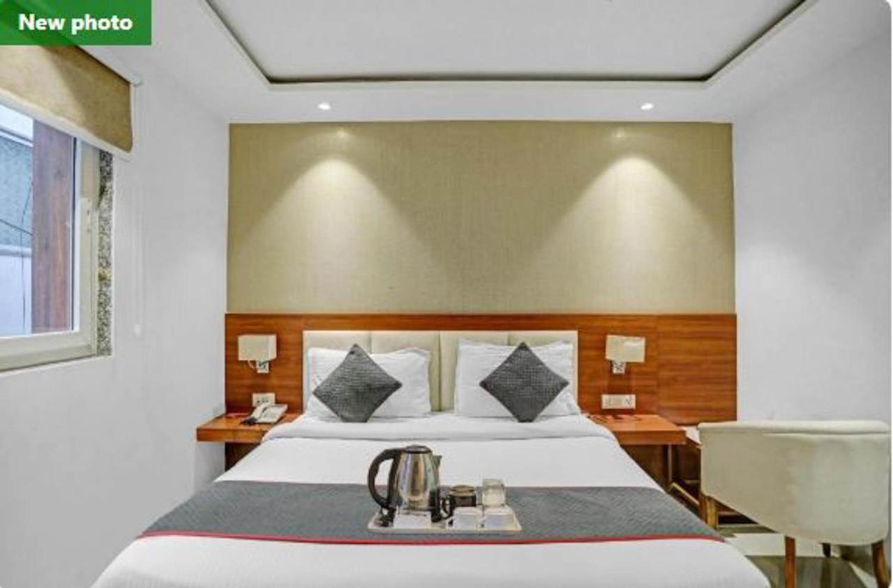 Wowstops-Clark Near Delhi Airport Hotel Ню Делхи Екстериор снимка