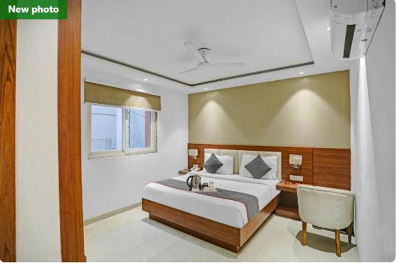 Wowstops-Clark Near Delhi Airport Hotel Ню Делхи Екстериор снимка