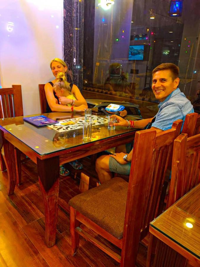 Wowstops-Clark Near Delhi Airport Hotel Ню Делхи Екстериор снимка